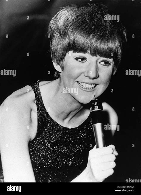 Cilla Black Pop Singer Entertainer Singing 1966 Stock Photo Alamy
