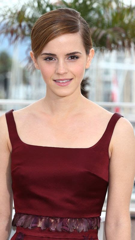 Emma Watson Hollywood Actress Wallpaper Download Mobcup