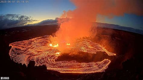 Kilauea Volcano Erupts In Hawaii Lava Confined To Crater Theprint