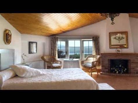 Casa rural rehabilitada en piedra y madera, respetando su antigua estructura. Casa Rural Los Pinos en El Rasillo (La Rioja) - YouTube