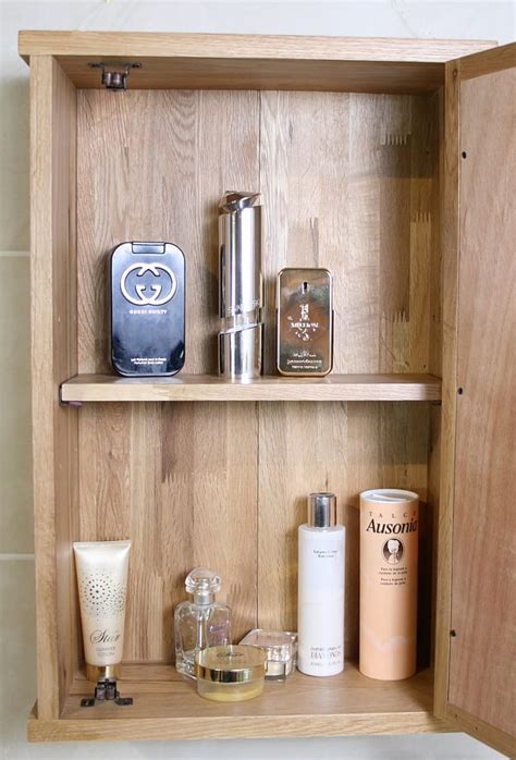 There are many styles that you can select from when you want to remodel your bathroom. Solid Oak Wall Mounted Bathroom Cabinet 351