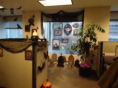 Examples Of The Best Halloween Office Decorating Contest Halloween