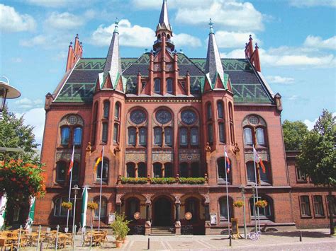 Der film präsentiert die ein informationsfilm besonderer güte. Standesamt Neumünster