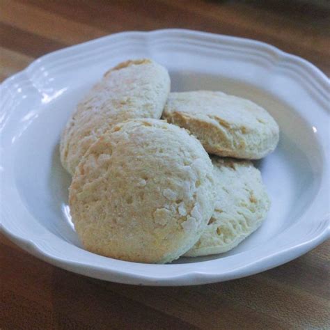 Seems to be some confusion here between american biscuits, a southern specialty, and british biscuits, which are called cookies in america. How to Use Pancake Mix for Biscuits | How to make biscuits ...