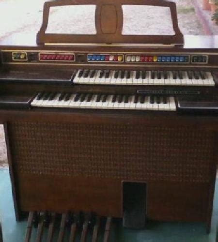 300 Thomas Electric Organ Looks And Sounds Nice Windmill Eastern