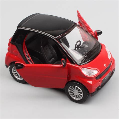 132 Scale Maisto Smart Fortwo Pull Back Smartcar Micro Diecast Model