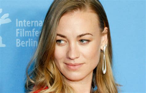 Dexter first appeared as a protagonist in the dexter series of novels written by jeff lindsay. 'Dexter' star on series finale: "It doesn't really bother ...