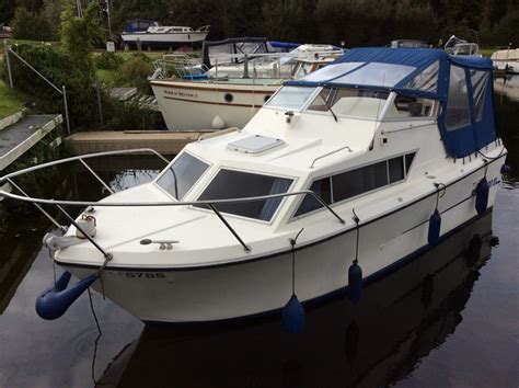 Small boats can vary from a canoe or kayak to lifeboats or jet ski, which serve very different purposes. Reflection 23 Boat for Sale, "Quicksilver" at Jones Boatyard