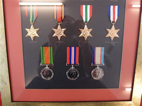 Ww2 Australian Service Medals 1939 45 Set Replica In Display Frame Jb