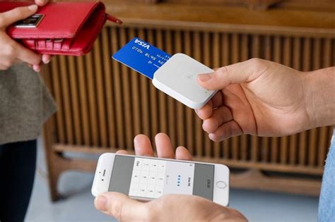 Square Brings Payment Service To Uk With Apple Pay Supporting Square Reader