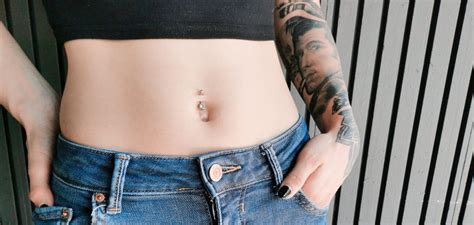 Tips Para Cuidar Tu Piercing Del Ombligo En Verano Yanni Piercing Tienda Online De Piercings