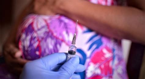 Cei@desenvolvimentosocial.sp.gov.br 1 são paulo, 07 de dezembro de 2020. SP: vacinação de grávidas acima de 18 anos começa nesta ...