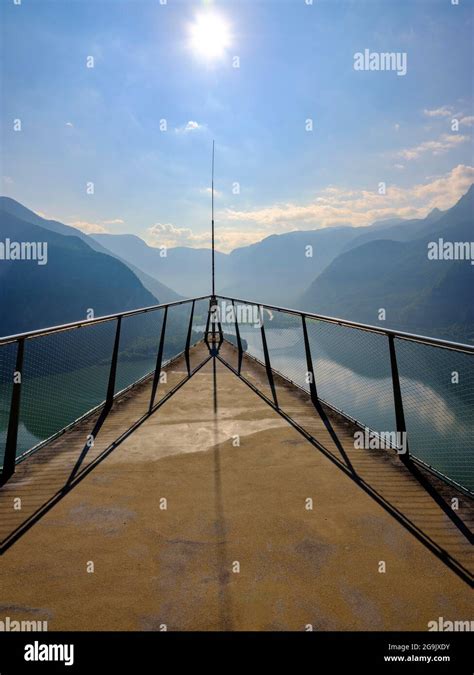 Skywalk Aussichtsplattform Welterbeaussicht Hallstätter See
