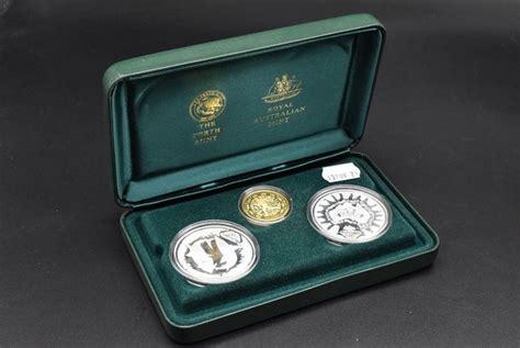 Sydney 2000 Olympic Commemorative Set Sporting Olympics And Other