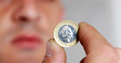 The incredibly rare NEW £1 coin worth £3,000 - man reveals the moment ...