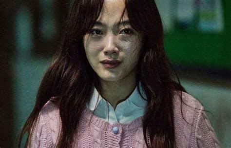 Spoiler All Of Us Are Dead Ini Alasan Sutradara Pilih Lee Yoo Mi Untuk Perankan Na Yeon Halaman 2