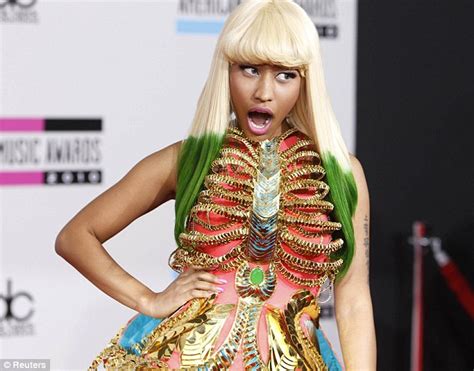 American Music Awards 2010 Nicki Minaj Turns Heads In Bizarre Dress Daily Mail Online