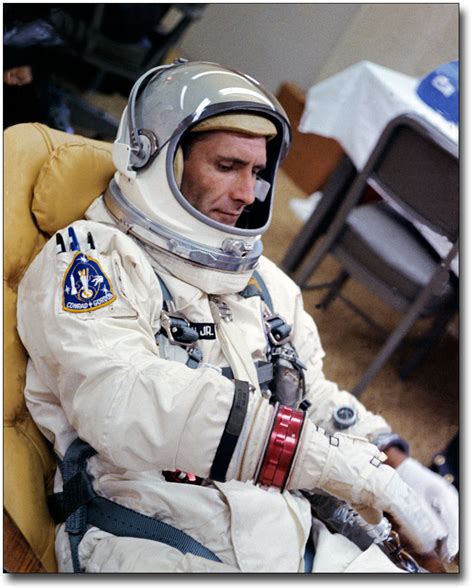 Nasa Gemini 11 Richard Gordon Full Space Suit 8x10 Silver Halide Photo