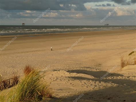 North Sea Beach In The Sunset On The Island Ameland In Holland — Stock