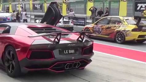 When tractor manufacturer ferrucio lamborghini was insulted by enzo ferrari, it resulted a penchant for the expensive, they rarely look at the price before paying. Lamborghini Aventador DMC SV Starting up and revving in ...