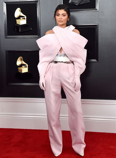 Grammys 2019 Red Carpet Cardi B Bebe Rexha And More Fashion Vox
