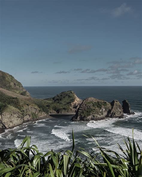 5760x1080px Free Download Hd Wallpaper New Zealand Piha Beach