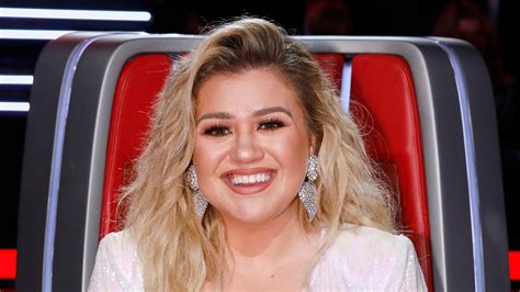 Kelly Clarkson Opens Up About Battle With Depression To Demi Lovato