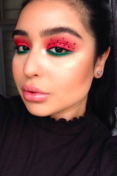 The Juiciest New Summer Beauty Trend Is Watermelon Makeup Makeup Eye