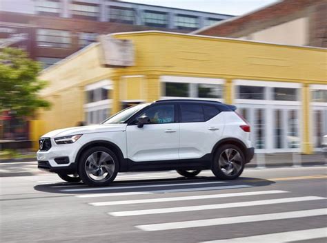 2019 Volvo Xc40 Review Pricing And Specs