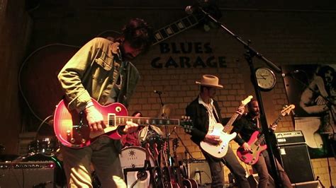 Blues garage hosts concerts for a wide range of genres from artists such as andy fairweather low, the steel woods. Band Of Heathens - Sugar Queen @ Blues Garage (Isernhagen ...