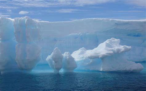 Huge Antarctic Iceberg Wallpapers ~ Desktop Wallpaper