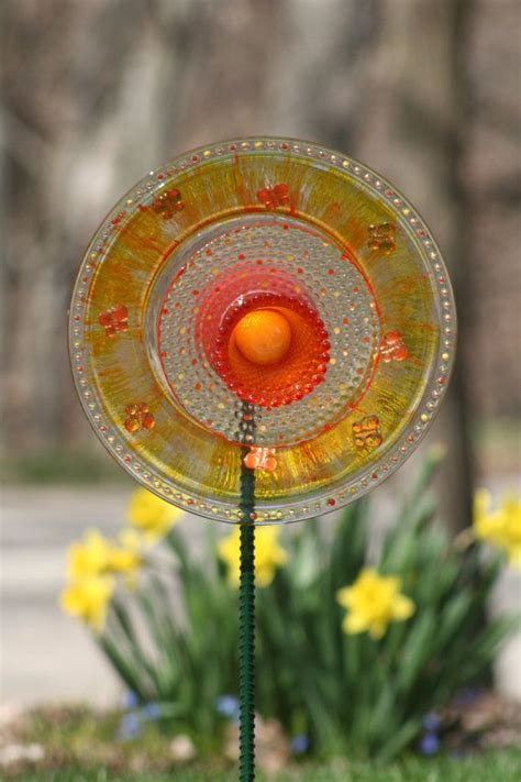 Glass Plate Garden Art Yard Art Sun Catcher On Etsy Etsy Glass