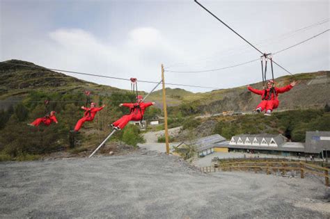 Snowdonia Opens 70mph Four Person Zipline