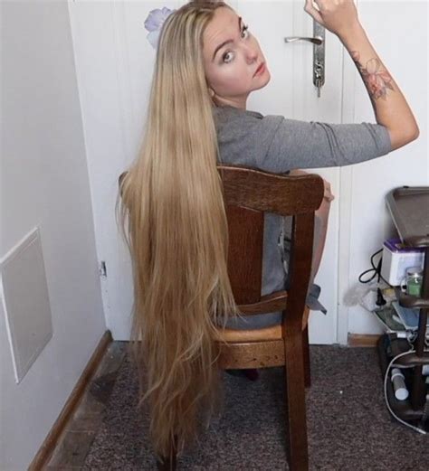 VIDEO Thigh Length Blonde Hair Chair Play Long Hair Styles Playing
