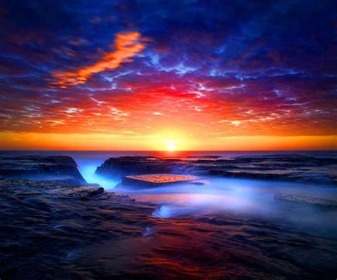 revel in the exquisite majesty of australian sunsets a Ьгeаtһtаkіпɡ display of nature s splendor