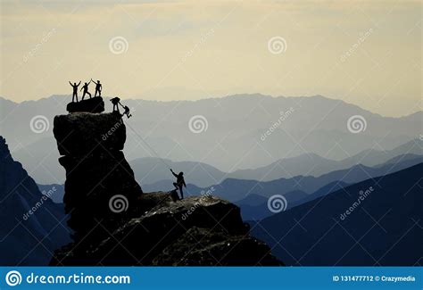 Spectacular Mountain Ranges High Mountains And Climbers Achievements