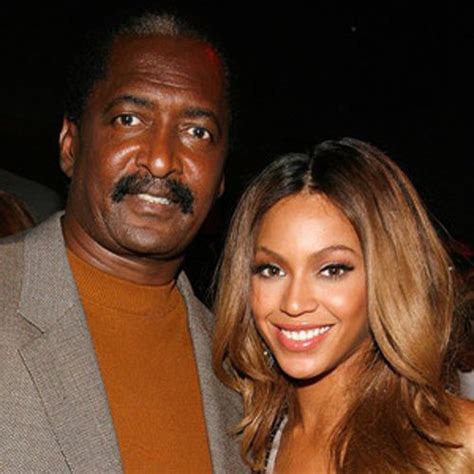 beyonce s dad mathew knowles remarries