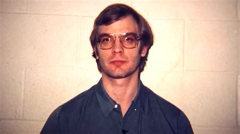 Jeffrey Dahmer : 10 Little-Known Facts About Jeffrey Dahmer : 25 street