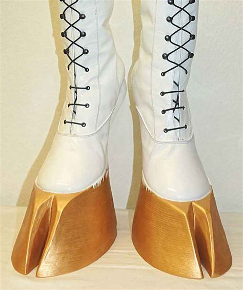 10 Weird Shoes That Nobody Will Love To Wear Ever