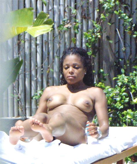 Janet Jackson Nude Boobs While Sunbathing Hot Nude Celebrities Sexy