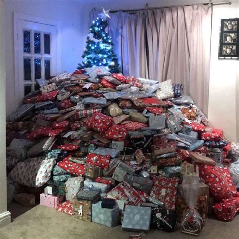 Mom Posts Picture Of Hundreds Of Presents Under Her Christmas Tree And