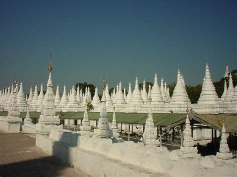 Asisbiz Mandalay Kuthodaw Pagoda Worlds Largest Book Dec 2000 04