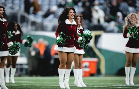 Best Nfl Cheerleading Outfits 2021 — The Sideline Secrets