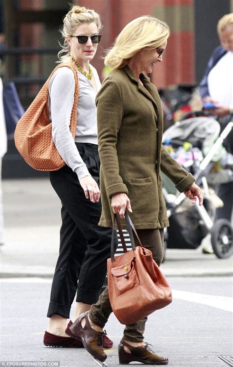 Jessica Lange And Daughter Alexandra Hunt For A Bargain At Discount