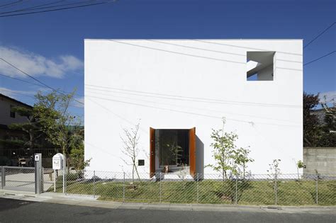 Casa De Adentro Hacia Afuera Takeshi Hosaka Archdaily En Español