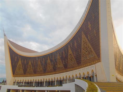 Masjid Raya Sumatra Barat Pesantren Media