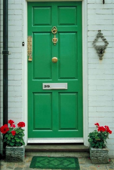 15 Green Front Door Designs That Inspire Shelterness