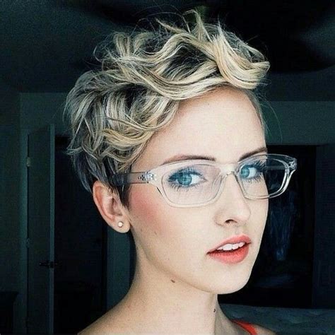 18 Easy Short Hairstyles With Bangs Popular Haircuts