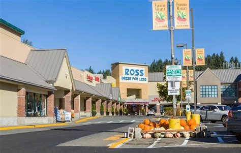 Your Guide to the Town Center at Lake Forest Park - Andrea Wetzel