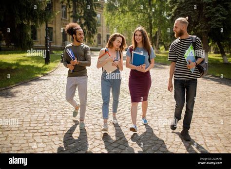 Sunny Day Campus Students Walking Stock Photo Alamy